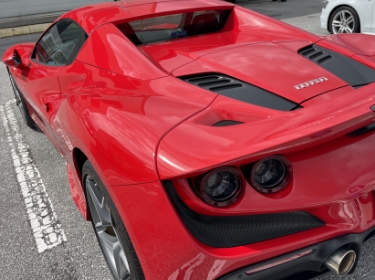 フェラーリの整備