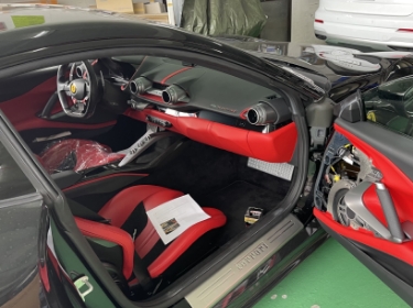 フェラーリの点検