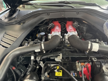 フェラーリの整備作業風景